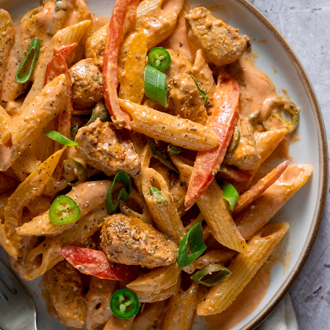 KitchenSanc2ary's tweet photo. Cajun spiced chicken with pasta and peppers in a tangy, creamy hot sauce.
An easy 20 minute dinner, packed with loads of flavour.๐
This is one of my family favourites.
โ https://t.co/avuIWaV0nb
#20minutemeal #cajunchicken #quickandeasydinner https://t.co/Tgx4LMwwjS