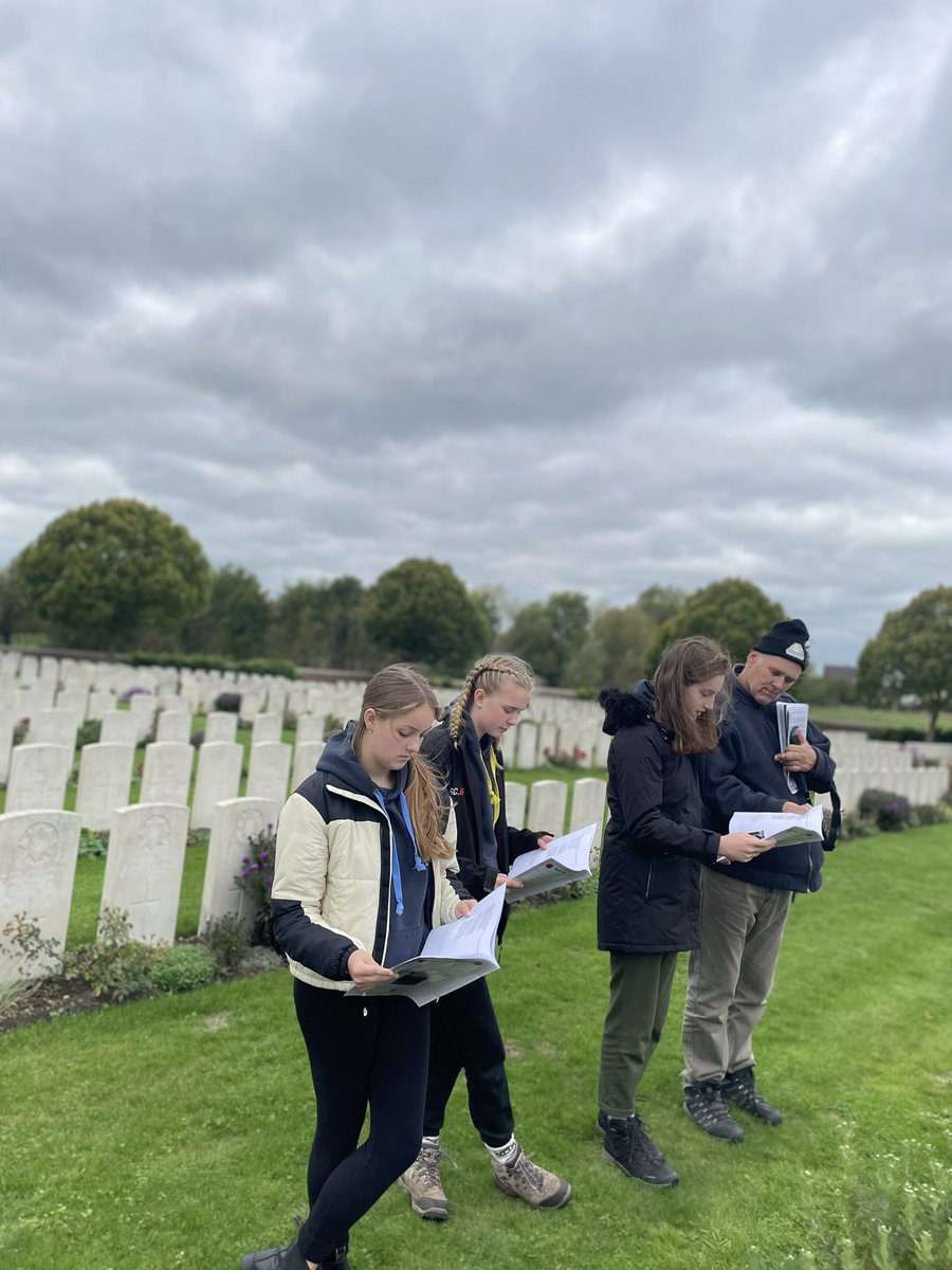 QEHS_English tweet media