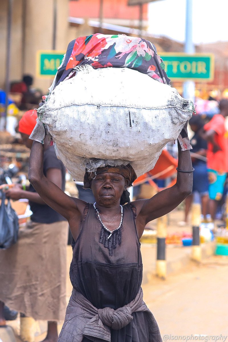 Munywanisa2's tweet photo. @jackiearinda Ugandans’ ability to fend for their families and live to see another day is second to none in the world #UG60 https://t.co/aIRwZSFDYE