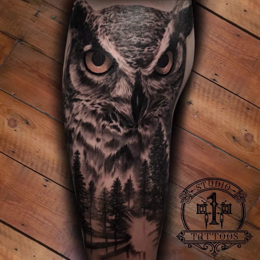 Studio1tat2's tweet photo. 🦉THE WISE OWL🦉By @startattooist
Hayden sat like an absolute champ for his first #tattoo #tattoos #tattooist #blackandgreytattoo #owl #owltattoo #wiseowl #woodlandtattoo #10masters #realistictattoo #animaltattoo #sleeve #Studio1TattooShop #bexleyheath #bexley #kent https://t.co/pm9NDd8BrW