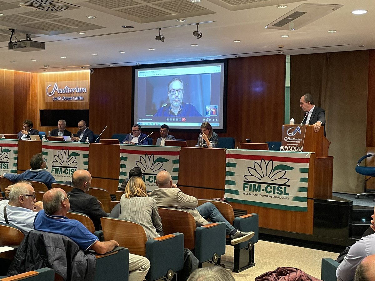 FIMCislStampa's tweet photo. #CGFIM #5ottobre @AleRosina68 c’è un tema legato alla formazione e all’attrazione dei giovani da parte del mondo del lavoro in maniera qualificata che va affrontato anche rispetto all’inverno demografico che stiamo vivendo https://t.co/vZp2SJrOCT