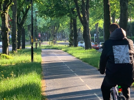 Our travel survey is LIVE in the month of October. Staff and students <a href="/unibirmingham/">Uni of Birmingham</a>,  tell us all about 🚴🚆🛴🚶‍♀️🚌🚗 to campus. 

As a thank you, we have a prize draw. First prize is a meal for two at Lasan restaurant in the JQ. 

Survey here: 👉 forms.office.com/r/VJBnN69Myz