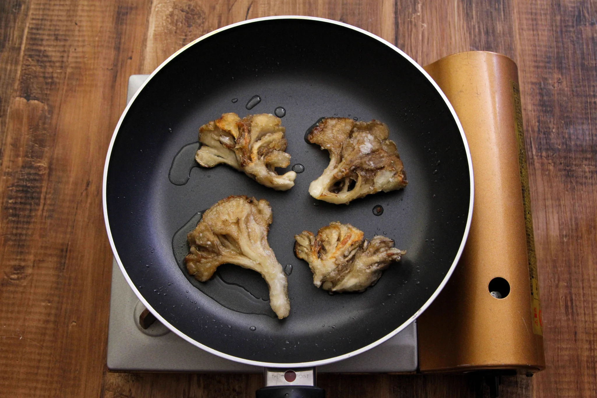 こんな食べ方もあった！旨味溢れる「舞茸の唐揚げ」。