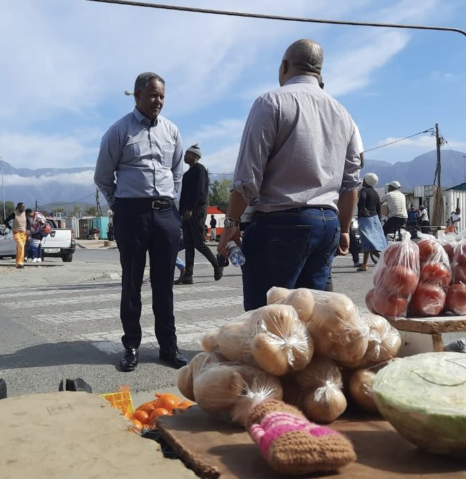 WCEDP's tweet photo. WFP regional director @hmemghestab joins today's food #learningjourney session in Worcester, learning about food flows in Zwelethemba and seeing this place-based participatory action research methodology in action. @foodsecurityZA @SAFoodlab @WCEDP #partnership https://t.co/fWgJ02RYKK