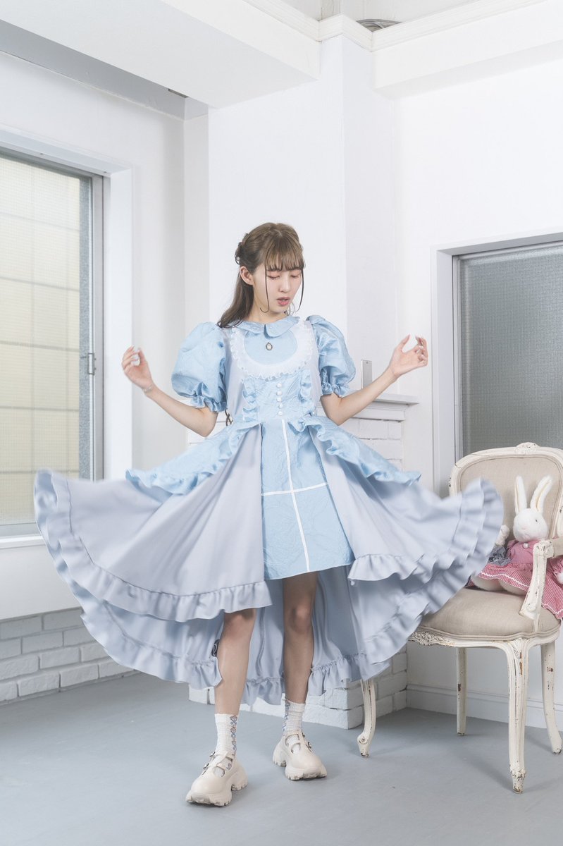 shabondama_info's tweet photo. shabondama 2023SS

太陽の祈りのワンピース
星の祈りのワンピース

model @namahamu0822 
photo @itken1010 
hairmake @Honoka__makeup

#shabondama https://t.co/kk8ndqQ2BC
