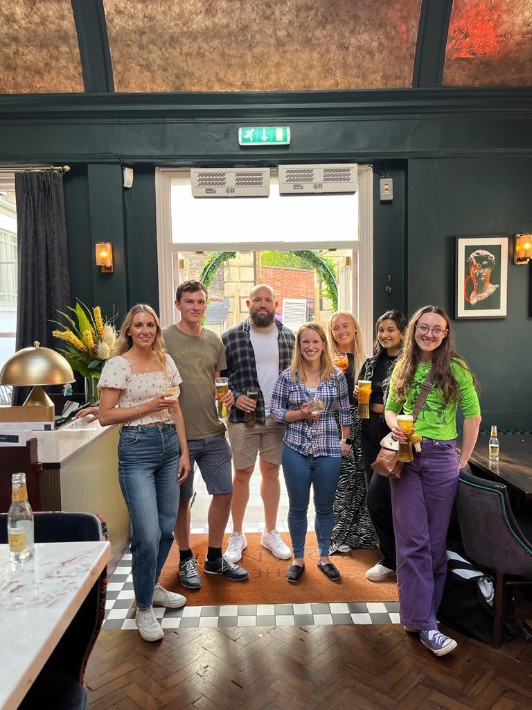 ea_Change_UK's tweet photo. 🍾Throwback to team drinks to celebrate one of our own, Jess Hopton, starting a well-deserved new role as a Project Analyst seconded to SJP 👏

#teamdrinks #teambonding #careerprogression https://t.co/DZOIfQF2y8