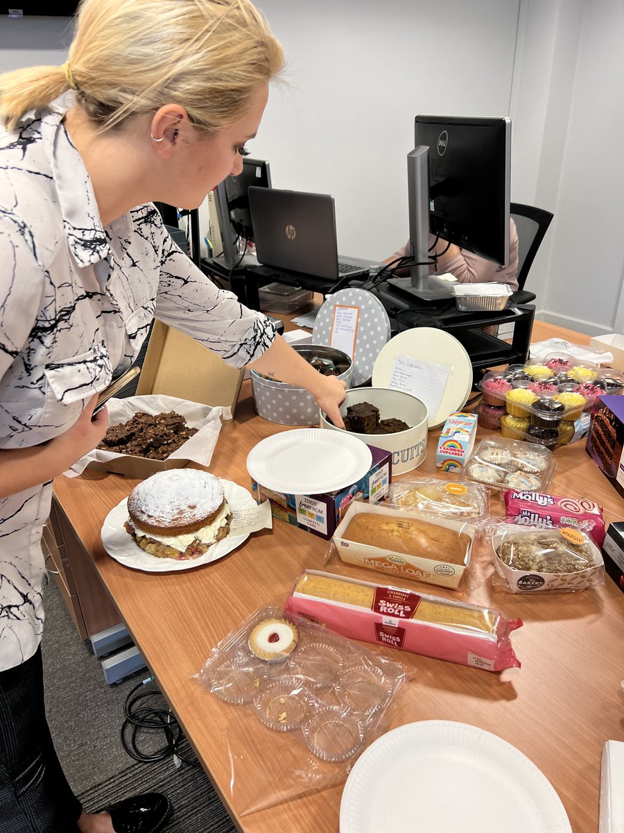 VUEgroupUK's tweet photo. Better late than never! โ ๐ฐ
Yesterday team VUE hosted a coffee afternoon for @macmillancancer. Huge shout out to Jane for organising!
We have so much cake left it might turn into coffee week...
#charity #teamVUE #coffeemorning #macmillancoffeemorning https://t.co/1Rb1zZuM4J