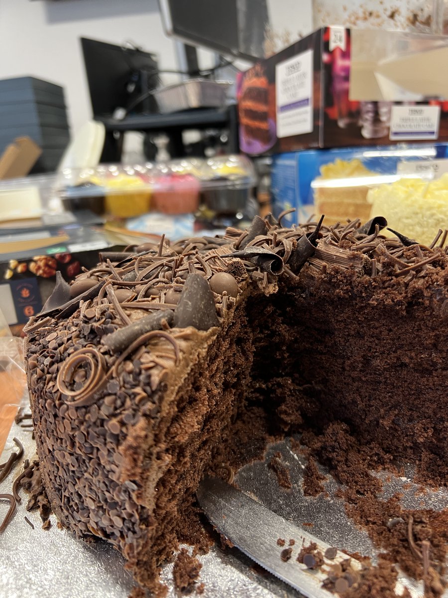 VUEgroupUK's tweet photo. Better late than never! โ ๐ฐ
Yesterday team VUE hosted a coffee afternoon for @macmillancancer. Huge shout out to Jane for organising!
We have so much cake left it might turn into coffee week...
#charity #teamVUE #coffeemorning #macmillancoffeemorning https://t.co/1Rb1zZuM4J