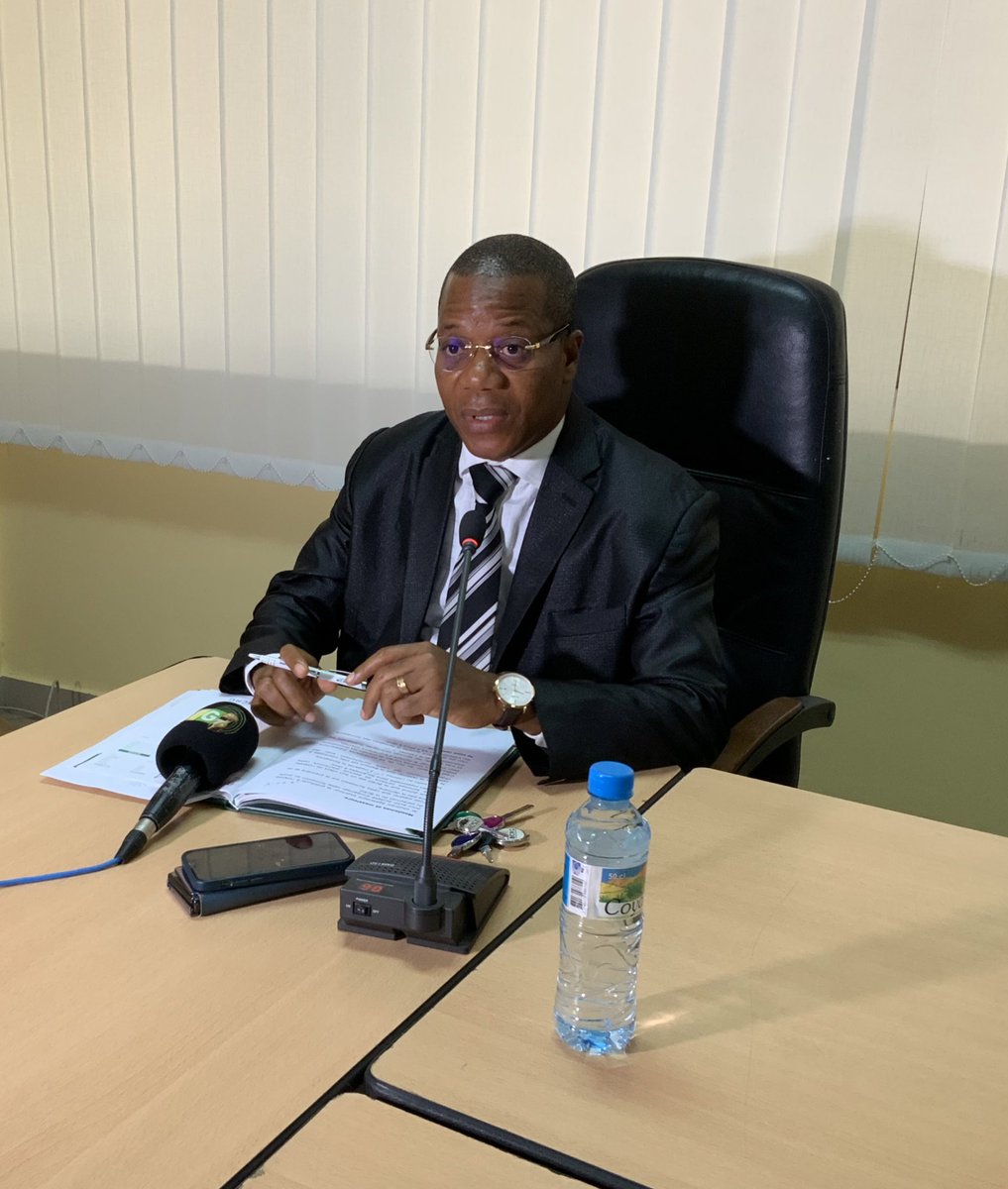 bcrggn's tweet photo. Session de #formation des #formateurs de la #BCRG. Développer des compétences de formateurs à l’interne, tel est l’objectif de cette session financée par l’#ONFPP et animée par #IGESS. M. Georges GBANAMOU, DGASJ, a procédé au lancement ce mercredi 5 octobre 2022. https://t.co/iRX9Ou69Ng