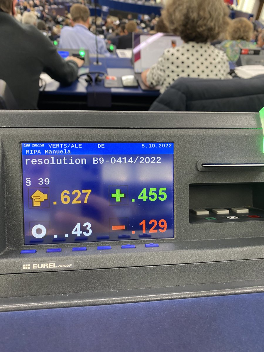 RipaManuela's tweet photo. The ⁦⁦@Europarl_EN⁩ made it very clear: ban the import of hunting trophies!

#CITESCoP19 #CITES #WildlifeCrime #EUPlenary #MEPs4Wildlife https://t.co/xqqAtkxkJm