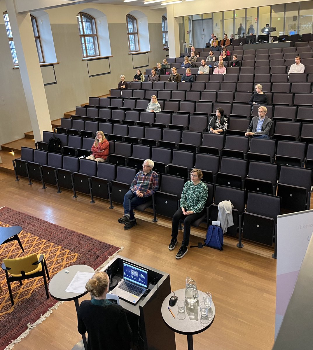 TAKO (@takoverkosto) on Twitter photo Leena Furu-Kallio <a href="/NatMuseum_FI/">Kansallismuseo</a> kertoo Suomen kansallismuseon Digitaalinen kokoelmasta ja asiakaskyselyistä. Esimerkkinä kävijöiden suosimista sivuista Tutkijan valinta -osiossa on tärppejä kokoelmista, tietoja ja valokuvia. #tako #syysseminaari Leena Furu-Kallio <a href="/NatMuseum_FI/">Kansallismuseo</a> kertoo Suomen kansallismuseon Digitaalinen kokoelmasta ja asiakaskyselyistä. Esimerkkinä kävijöiden suosimista sivuista Tutkijan valinta -osiossa on tärppejä kokoelmista, tietoja ja valokuvia. #tako #syysseminaari