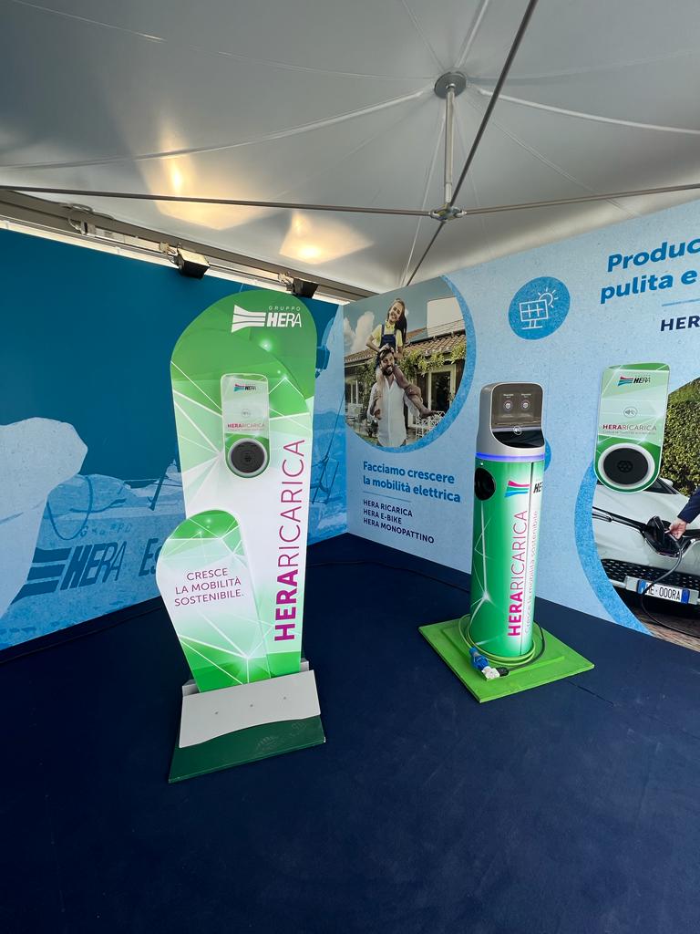Come risparmiare energia, riducendo il nostro impatto ambientale? Vieni al #VillaggioBarcolana nello stand #GruppoHera #EstEnergy per scoprire le nostre soluzioni, dai dispositivi smart per il monitoraggio consumi alla mobilità sostenibile
📍Piazza Unità, Trieste
#Barcolana54