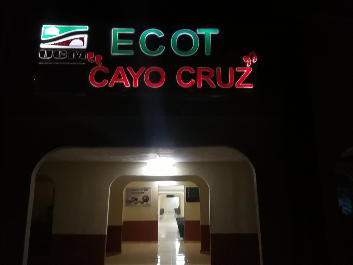 IsaGlezCmg's tweet photo. Haga cada cual su parte del deber y nadie podrá vencernos.
Desde este bello amanecer de camino a nuestro norte Camagüeyano en #CayoCruz chequearemos junto #ALMEST, #Gaviota y #ECOT acuerdos con los organismos provinciales 
#PorCuba 🇨🇺 https://t.co/qCLyma5mRC