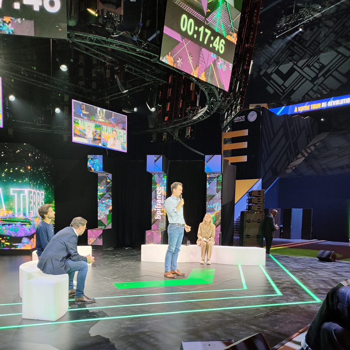 Entrepreneurs ! 🔊 
Retour en images sur l'évènement la Deeptech voit Big qui a eu lieu ce matin à l'<a href="/Accor_Arena/">Accor Arena</a>.

Des entrepreneurs inspirants, des chercheurs de renom &amp; des innovations de rupture à découvrir et redécouvrir ici en replay 👉 youtube.com/watch?v=DkPOp5…

#BigDeeptech