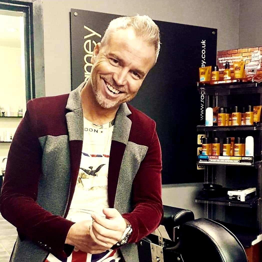 Advice Please...not a big user of #twitter so do I delete my account or do I start using it more regularly, hows it worked for you? #Tweet #tweetme #advice