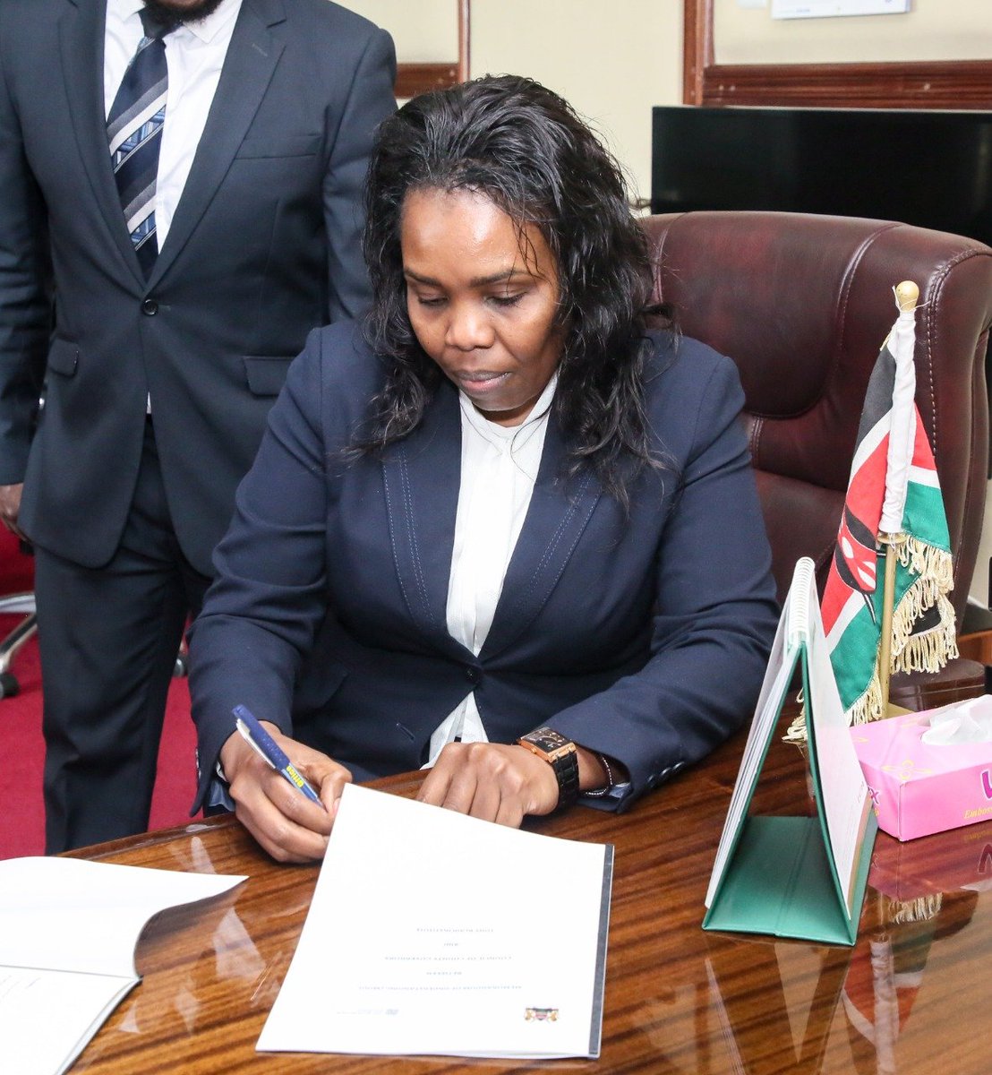 CEOCOG's tweet photo. Today the Tony Blair Institute Managing Director for Africa, Mr. Rishon Chimboza, Country Director Kenya Ms. Lisa Karanja, and I presided over the MOU signing ceremony between the Council of Governors and the Tony Blair Institute. https://t.co/LEceXtbtdI