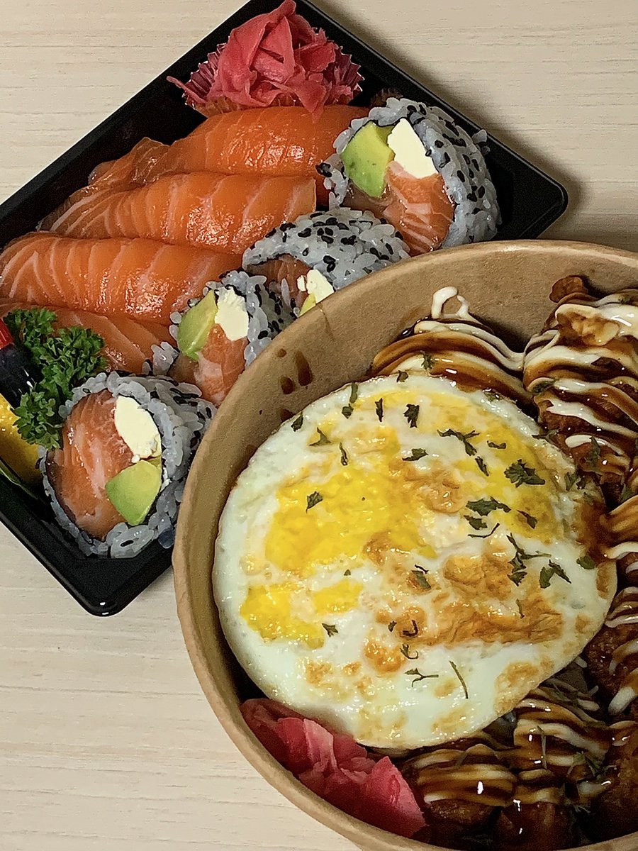 yum__finder's tweet photo. 연어콤보와 치킨마요동..♡ https://t.co/Tb21IOG6Gh