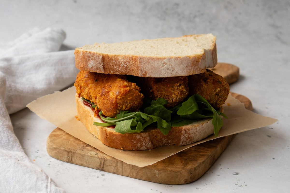 A cross between a fish finger sandwich and a sausage sandwich...NOW we've got your attention!

Our new sausage dippers, are delicious pork bangers rolled in crispy flakes - like a chicken nugget but with pork! 

Try them in a sandwich for a twist on a classic!