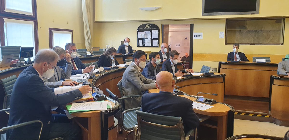 Consiglioveneto's tweet image. Prima commissione – Votata la proposta del programma 2023 del #corecomveneto e la presa d’atto della relazione sull’attività, anno 2021, del “Gruppo Europeo di Cooperazione Territoriale (GECT) ‘Euregio Senza Confini rl'”
bit.ly/3VgpNVJ