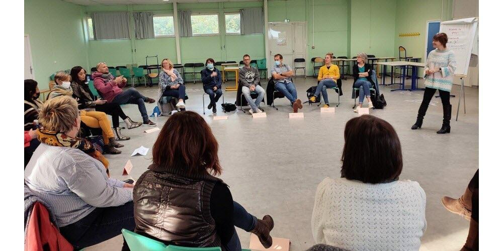 LeRL_Forbach's tweet photo. A #Behren les acteurs du secteur éducatif se forment à la communication non violente https://t.co/LTltclJnCt https://t.co/0aSviPhUI7