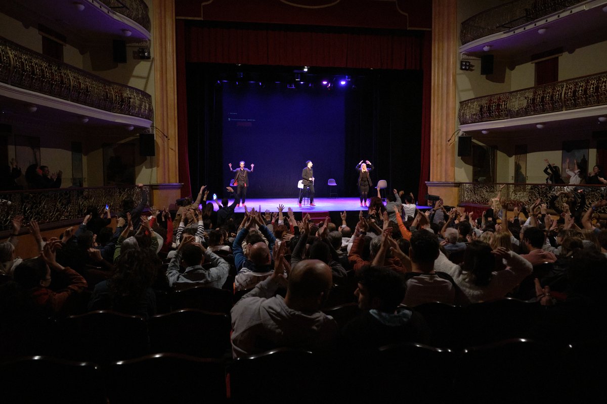 Llega la... "recapitulasioning"
¡Apunta!

📍Madrid · Todos los viernes, sábadings y fiestas de guardar 🤪
📍Bilbao · 16 octubre
📍Zamora · 20 octubre
📍Palma · 10 diciembre
📍Zaragoza · Próximamenting

📌 Todo aquí: linktr.ee/jammingteatro