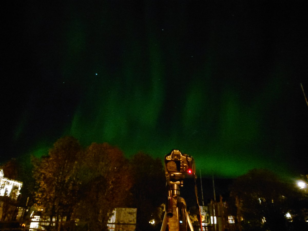 MartinP140387's tweet photo. What I did last night. 
#StormHour #AuroraBorealis #northernlights #tromso #PhotoChallenge2022October #ThePhotoHour #Norway https://t.co/TBBBQ8tJS4