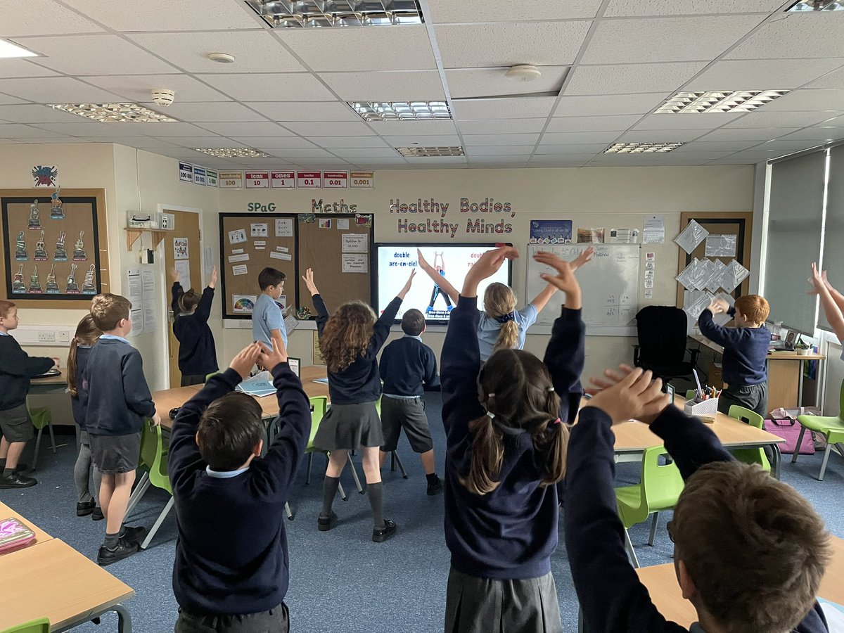 class10CE's tweet photo. Class 10 had lots of fun during brain break completing their exercises in French #keepfit #french #dayoflanguages https://t.co/1Wkun1KPAY