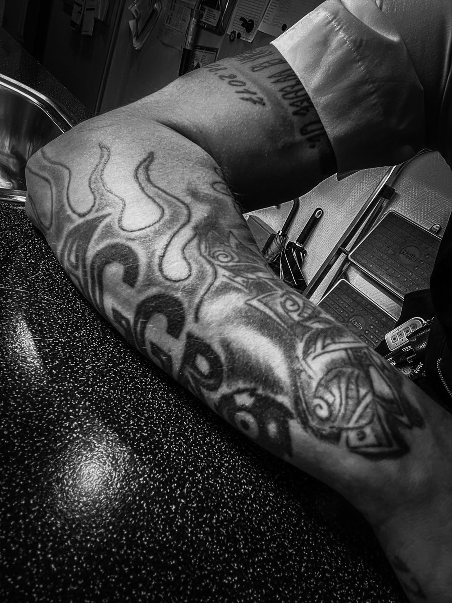 Lukas__Maskulin's tweet photo. Einmal Aggro, immer Aggro 💪 #Maskulin #AggroBerlin https://t.co/w0OUSK4khV