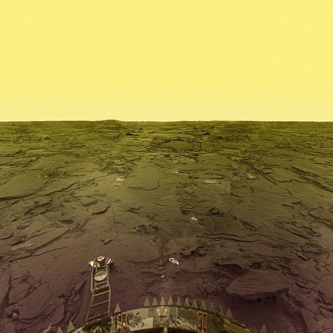 The last photo from the surface of Venus is now 40 yrs old! The Venera-14 lander reached the surface in 1982, lasting 52 minutes in Venus' temperature of 450°C (847°F)!