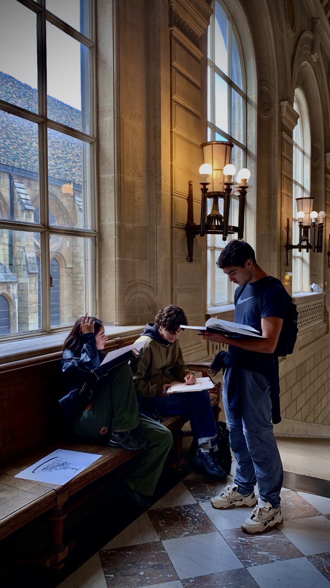 Spotted in CNAM 👀
#GEMDSM #artists <a href="/ArtsetMetiers/">Musée des Arts Métiers</a>