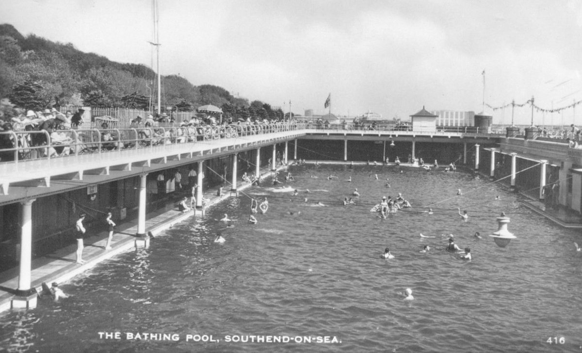imagesbyAlison's tweet photo. Not sure how I didn't know that the casino in Westcliff was previously a swimming pool! https://t.co/RIeKEBMtBP