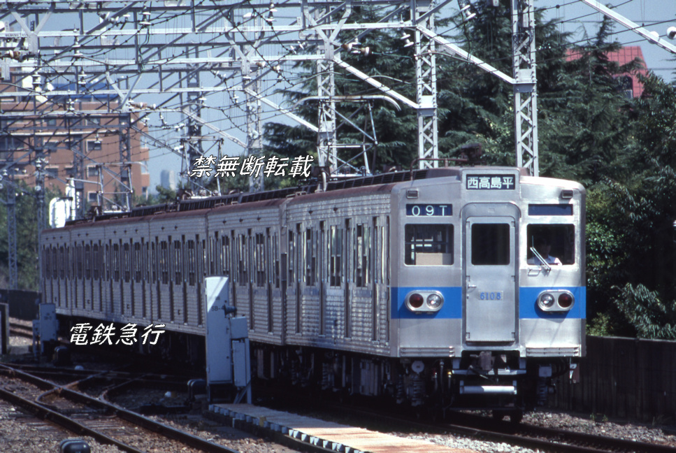 □都営6000形 都営地下鉄6号線、都営三田線の6000形電車。非冷房で、都