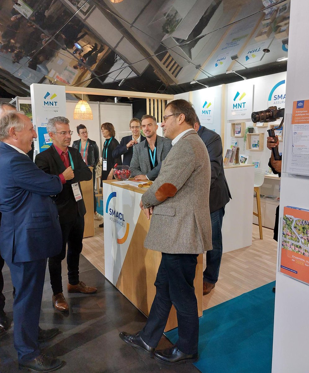 SmaclAssurances's tweet photo. 📸 #EnDirect du congrès @FedEpl au @SalonEpl à @villedetours. Nos inspecteurs sont sur place pour aider les élus et dirigeants d'#EPL à cerner leurs enjeux actuels et futurs du développement local. Venez nous rendre visite sur le stand C02 ! #salonepl #congresepl #lesepl #fedepl https://t.co/ANJuSRI3QC