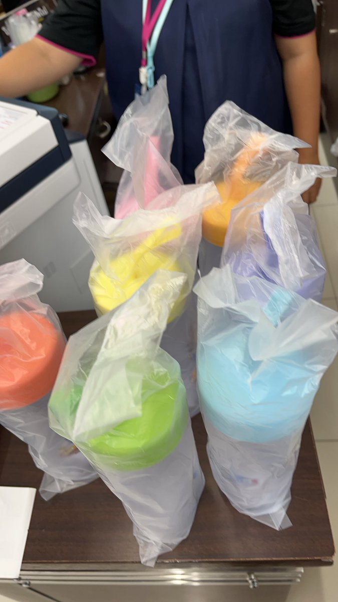 iamgoodguyssss's tweet photo. ตอนนี้มีครบทุกคนเลย #ตลาดนัดบังทัน #ตลาดนัดBT21 #เอสสนุกซ่ากับTinyTAN https://t.co/NcK8s0c9SA
