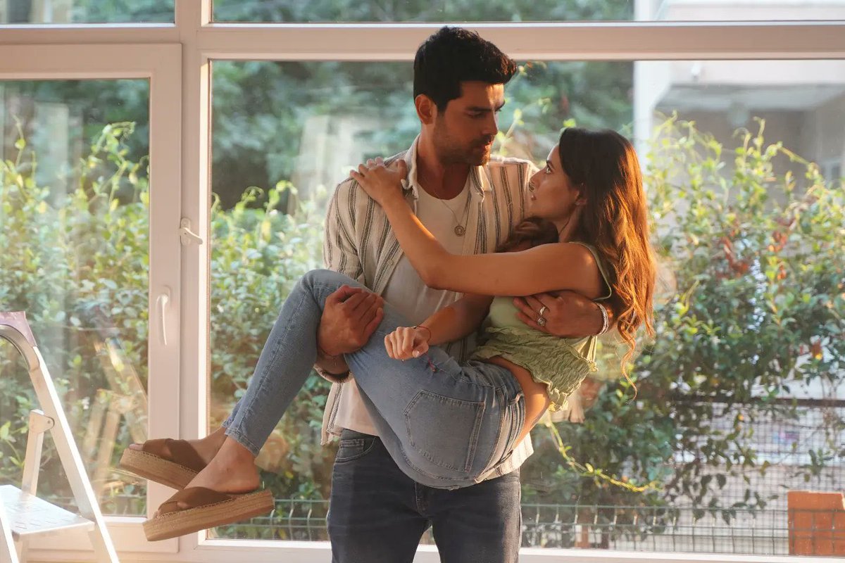 riiitttaaa7's tweet photo. @ERKANMERICC @tv8 @yazgidizi Handsome Umut
#ErkanMeriç #yazgı https://t.co/jEkXSFvyrF