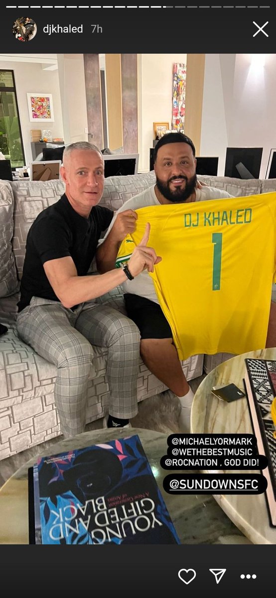 MsymosSimo's tweet photo. @CaptainNkomo @Masandawana @djkhaled @RocNationSI @RocNationSports @RocNation Still photoshop? https://t.co/r3A5VWpt7u