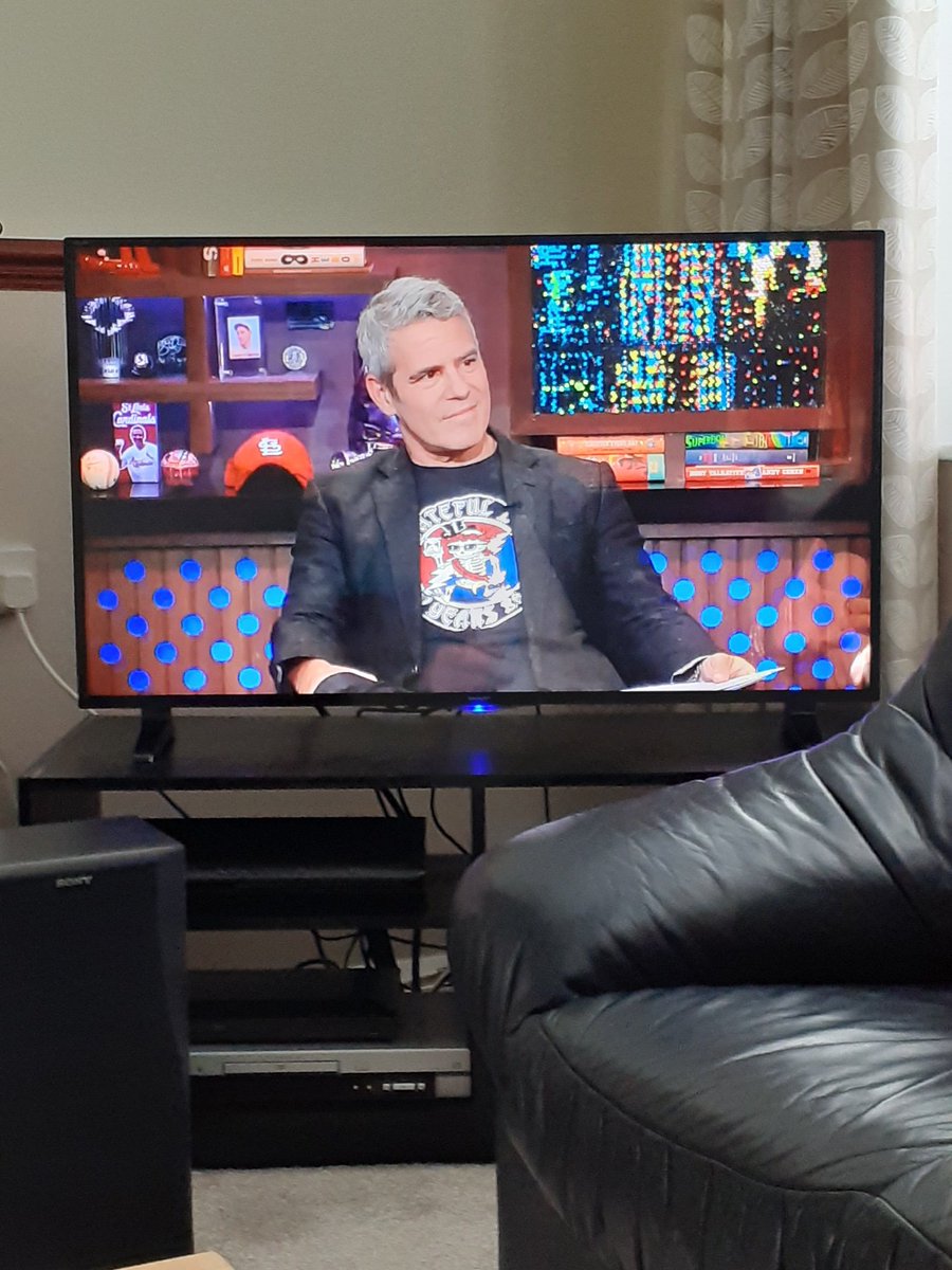Keef_B_1's tweet photo. Just watched last nights #BobWeir interview, @BravoTV's 'Watch What Happens Live' with @Andy & @andersoncooper. Wonderful, i could listen to Bobby talk all night.
#NowPlaying #NowWatching #TV #tvtime #WeirWednesday #WeirHere #GratefulDead #wednesdaythought #Wednesdayvibe @BobWeir https://t.co/WtOkBMqzP0