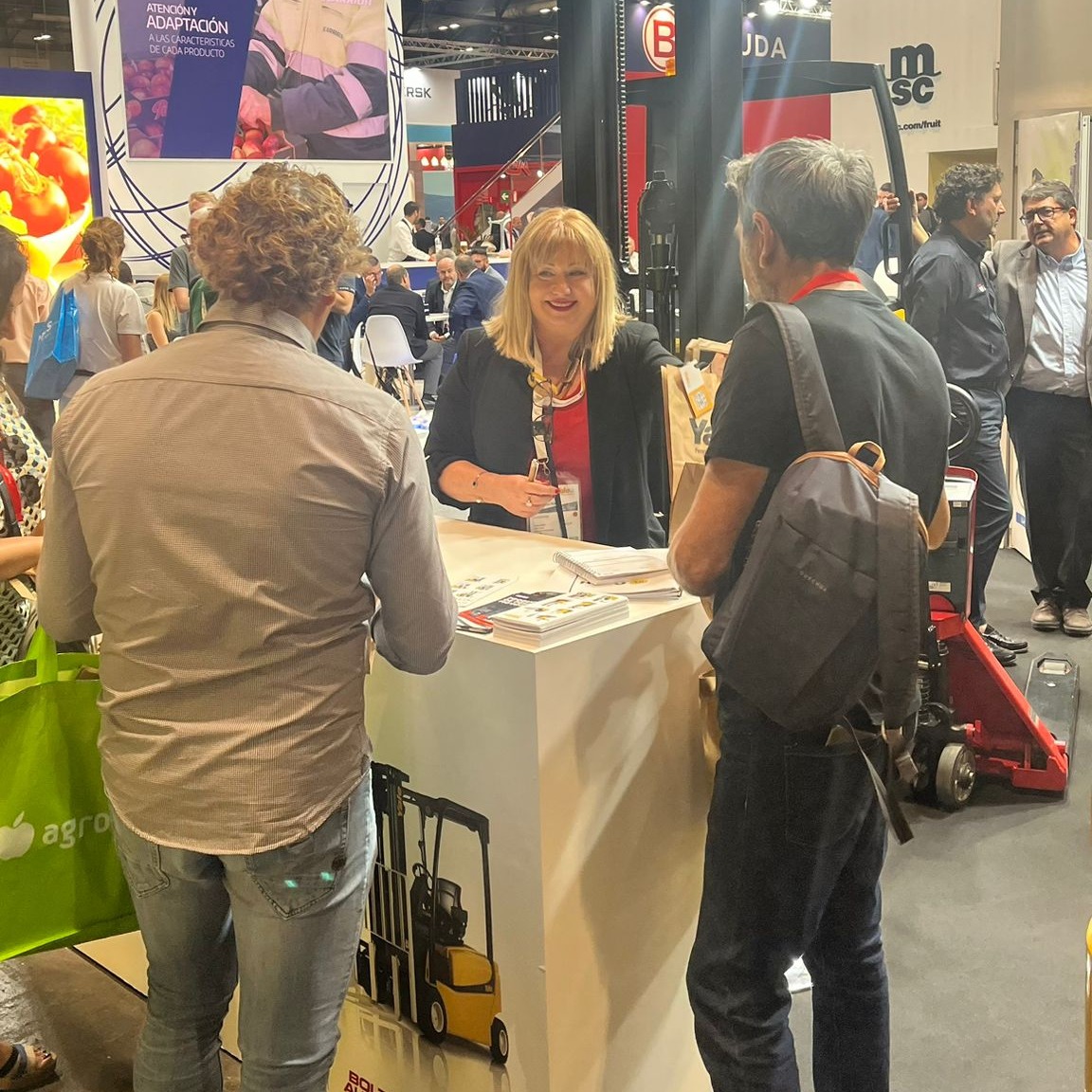 GDH - Grupo Dynamo Hispaman (@grupogdh) on Twitter photo ¡Ha comenzado el segundo día en <a href="/FruitAttraction/">Fruit Attraction</a>! 🚜👏 La fuerza de ventas #GDH está a pleno rendimiento mostrando nuestro producto más adecuado para el sector 📍 Te esperamos hasta el 6 de octubre en el Pabellón 6 - Stand 6B01.
#FruitAttraction #FruitAttraction2022 #GrupoGDH ¡Ha comenzado el segundo día en <a href="/FruitAttraction/">Fruit Attraction</a>! 🚜👏 La fuerza de ventas #GDH está a pleno rendimiento mostrando nuestro producto más adecuado para el sector 📍 Te esperamos hasta el 6 de octubre en el Pabellón 6 - Stand 6B01.
#FruitAttraction #FruitAttraction2022 #GrupoGDH