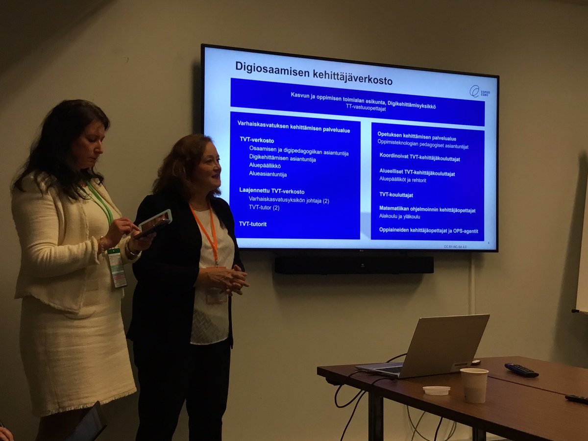 #Espoo’n digikehittäminen perustuu kaupungin strategiaan 2022-2025. Paljon muita kuin suomea puhuvia. Eettiset periaatteet ja käytännön toimintatavat sekä johdon tuki keskeisiä. Kasvun ja oppimisen toimialan esikunta,digikehittämisyksikkö. <a href="/vahtivuo/">Sanna Vahtivuori</a> <a href="/Minkkunen/">Minna Kukkonen</a> #itk2022 #tasaarvo