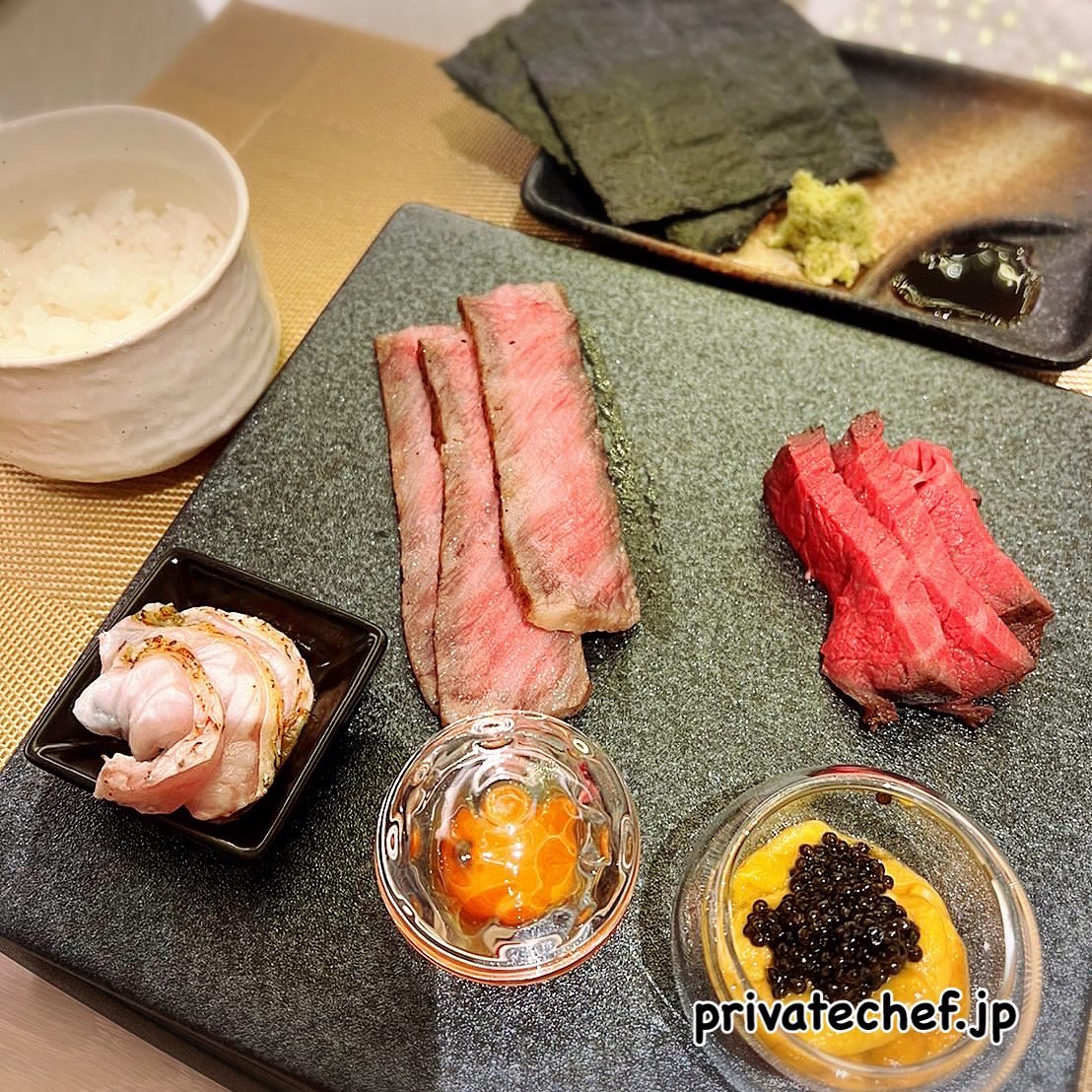 privatechef_ws's tweet photo. 最近、定番メニューになりつつある
昭和天皇献上米の炊き立てご飯と有明産の海苔
和牛ローストビーフ、生山葵、北海道産雲丹、オシェトラキャビア、半熟卵黄、ノドグロの炙り
#出張シェフ #芸能人御用達 #プライベートシェフ #有明海苔 https://t.co/dGKSGnvZrp