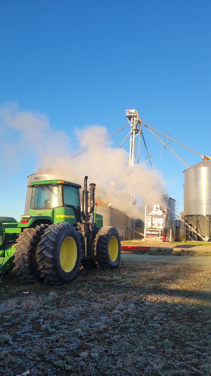 MikeS670's tweet photo. Did a little corn this week, run some through each dryer to get the bugs worked out before silly season.  Picked up the Fiona corn pretty good. #harvest22 https://t.co/cKeQCXDq6d