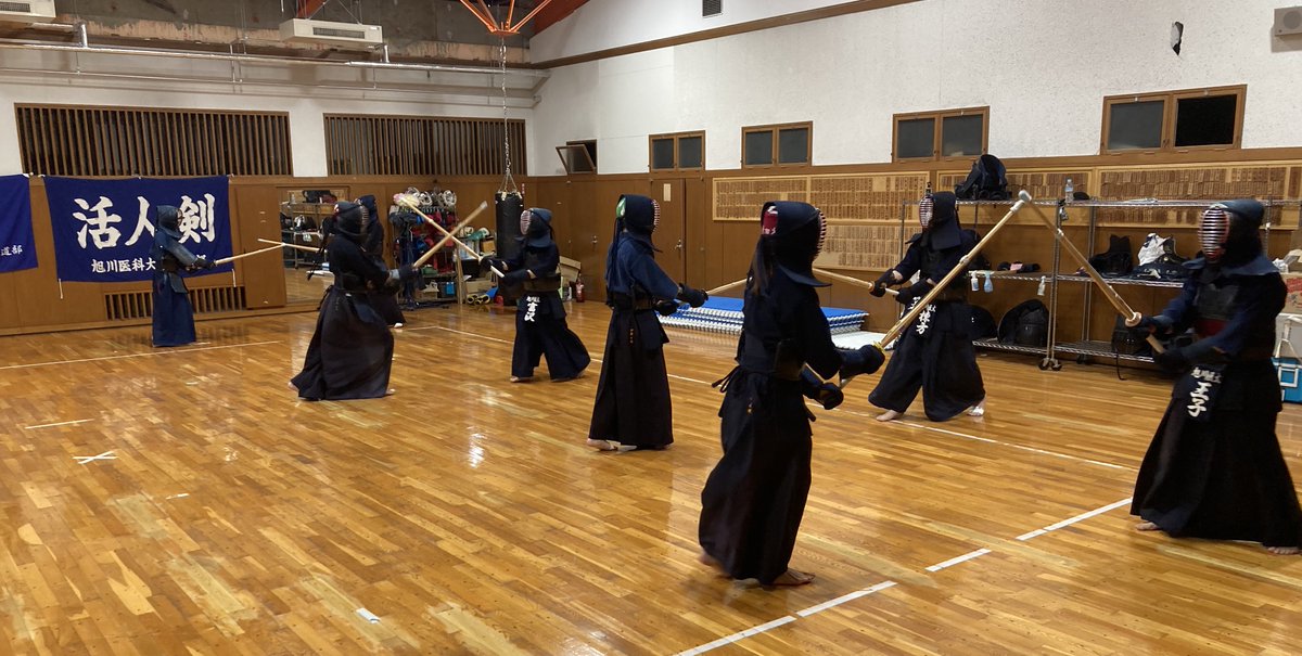 前期試験後から練習を再開しており、本日はお誕生日掛かり稽古もありました🎂

活動日は月水金の放課後です！
興味のある方は是非見学に来てみてください。DMお待ちしております🙇‍♀️