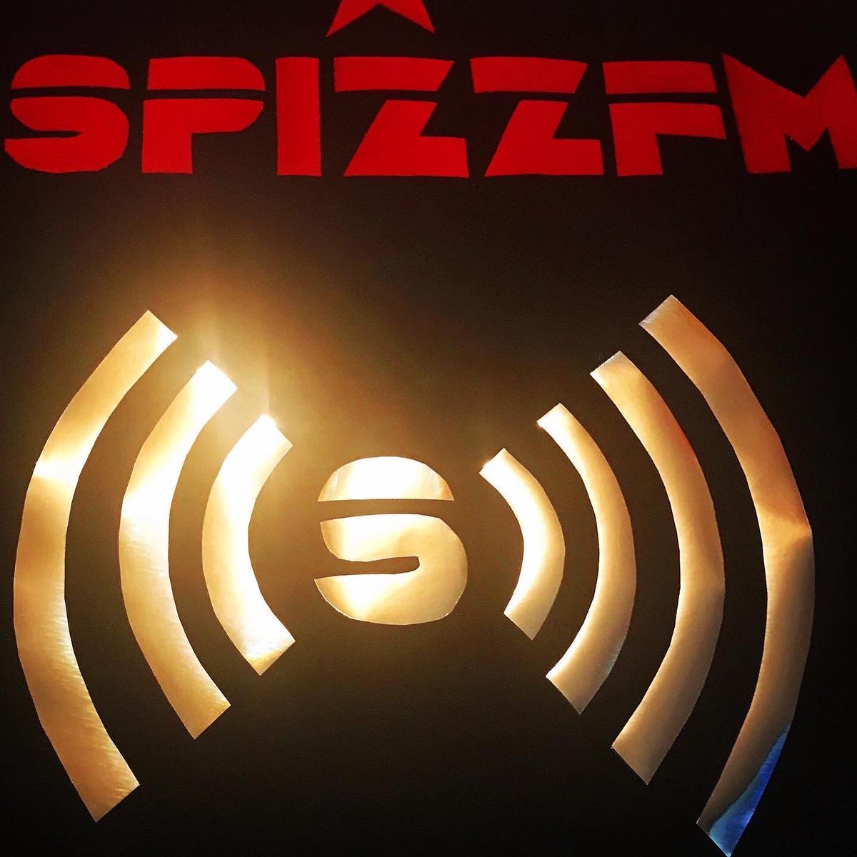 spizzenergi's tweet photo. #SpizzFM Today 4:30pm on #Resonance 104.4fm in London & https://t.co/0N6luaCMnH #PureCulturalGreed time travel in #SpizzWorld catchup with artist & web designer @digidiane @virginprunes New Band Spots inc @MollyEnergi @DiscoInSochi @madamcrumpet @HealthyJunkies @eugenebutcher https://t.co/mVg3QvfdhT