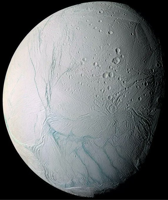 NASA Saturn’s moon Enceladus. Cassini spacecraft MORE: cutt.ly/qKOHF0Q