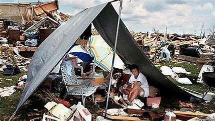 Desastre y desesperación tras paso del Huracán Ian por la FLORIDA y demora del sistema para la recuperación de los daños. #SOSFlorida