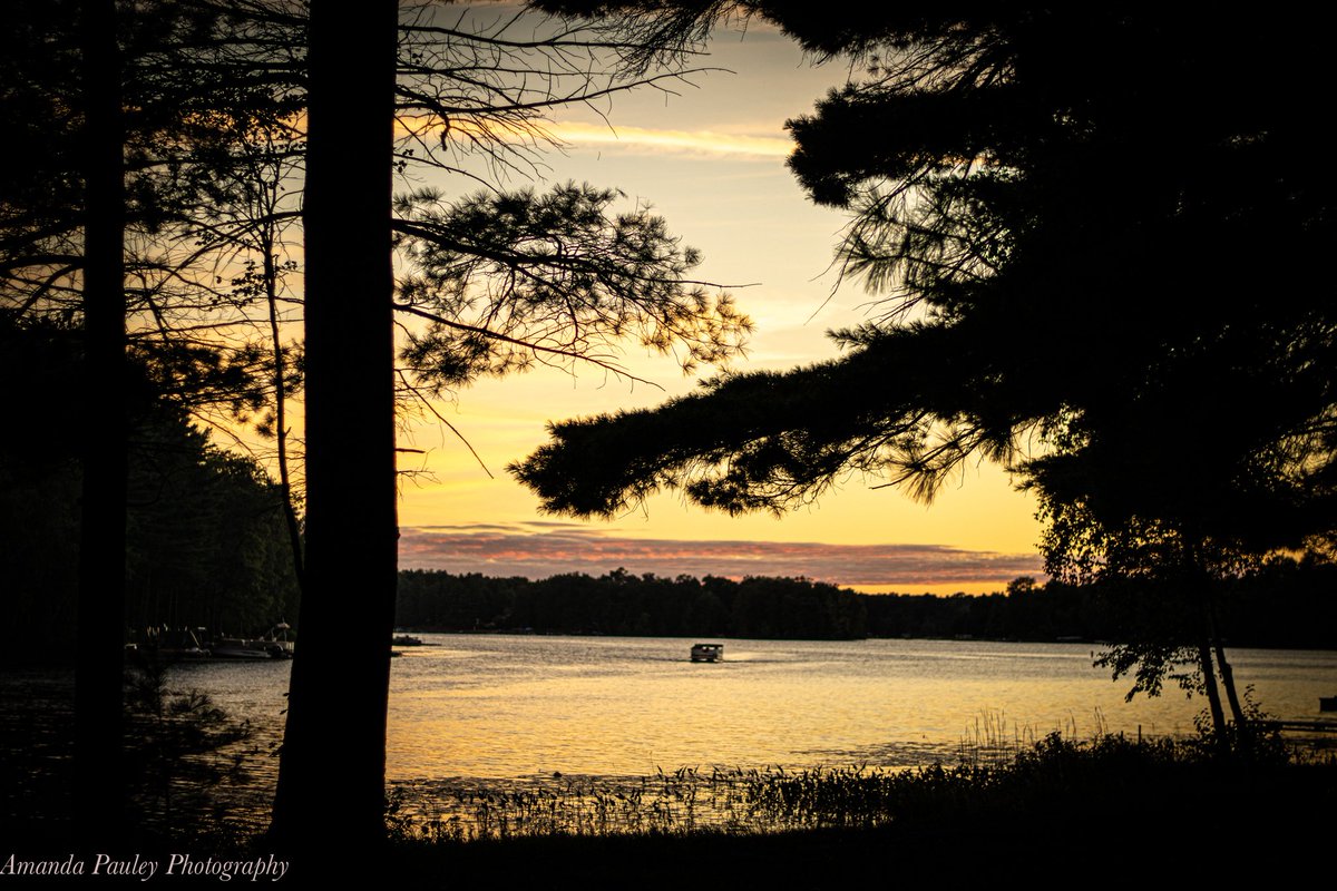 AmandaPauley13's tweet photo. @SiKImagery Legend Lake part of the #Menomonee nation. https://t.co/XUKcKXoFKv