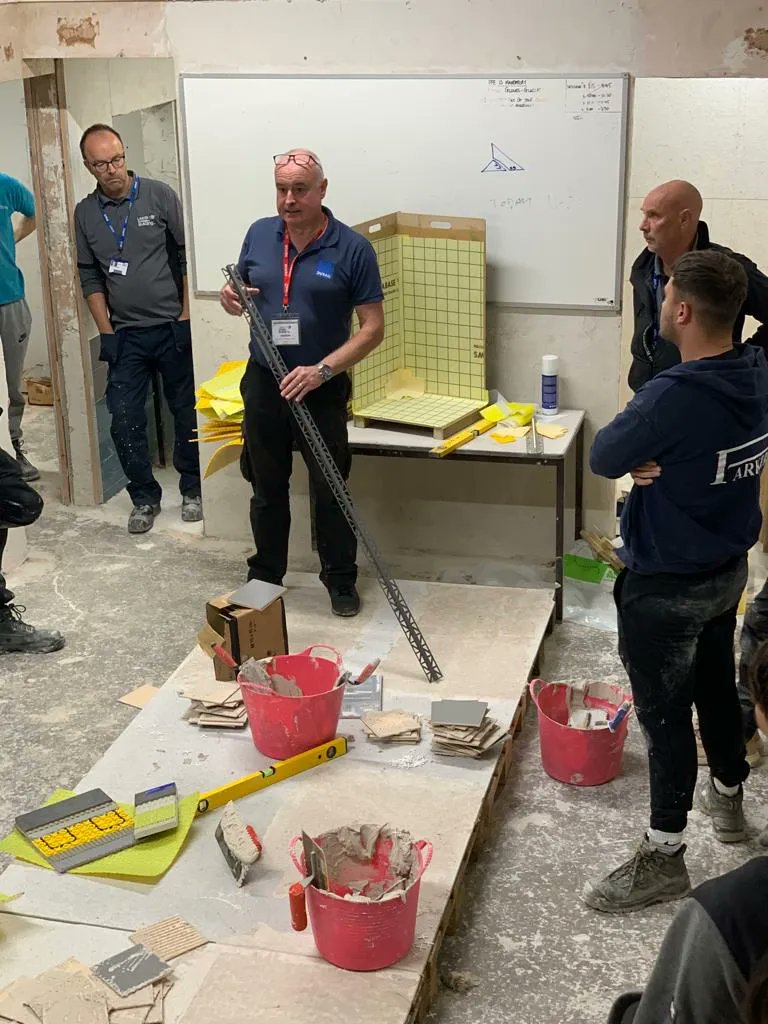 Dural_UK's tweet photo. On Monday we visited the Leeds College of Building to help train some of their students on the benefits and necessities of using Durabase and Expansion Joints. Such a great day with some great, enthusiastic students. 

#TilerTraining #BuildingCollege #Durabase https://t.co/sfzHclzQ7a