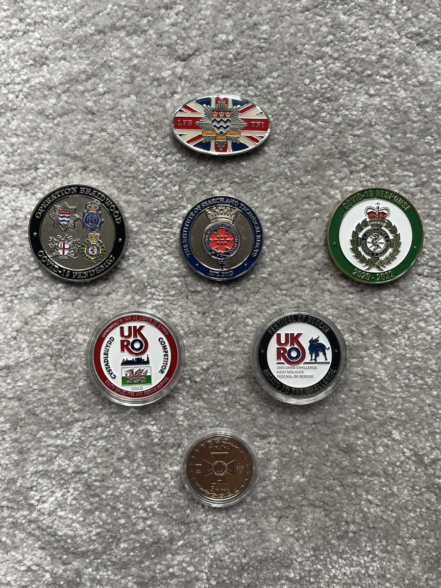 The coin collection is getting strong 💪🏻 #londonfirebrigade #ukisar #isar #londonambulanceservice #UKRO2022 #Ukraine #ukranianfireservice