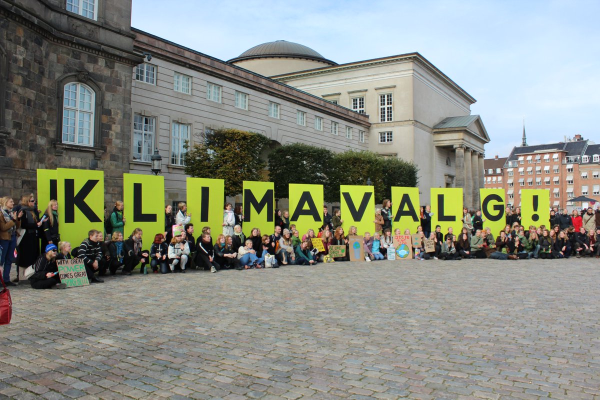 DenGroenneUng's tweet photo. Folketingsvalg er klimavalg!
Klimakrisen kræver konkrete svar af ALLE partier. Der er ikke tid til mere tøven og tomme floskler - der er kun tid til handling. #dkpol #klimavalg https://t.co/snZ3S9d8Hv