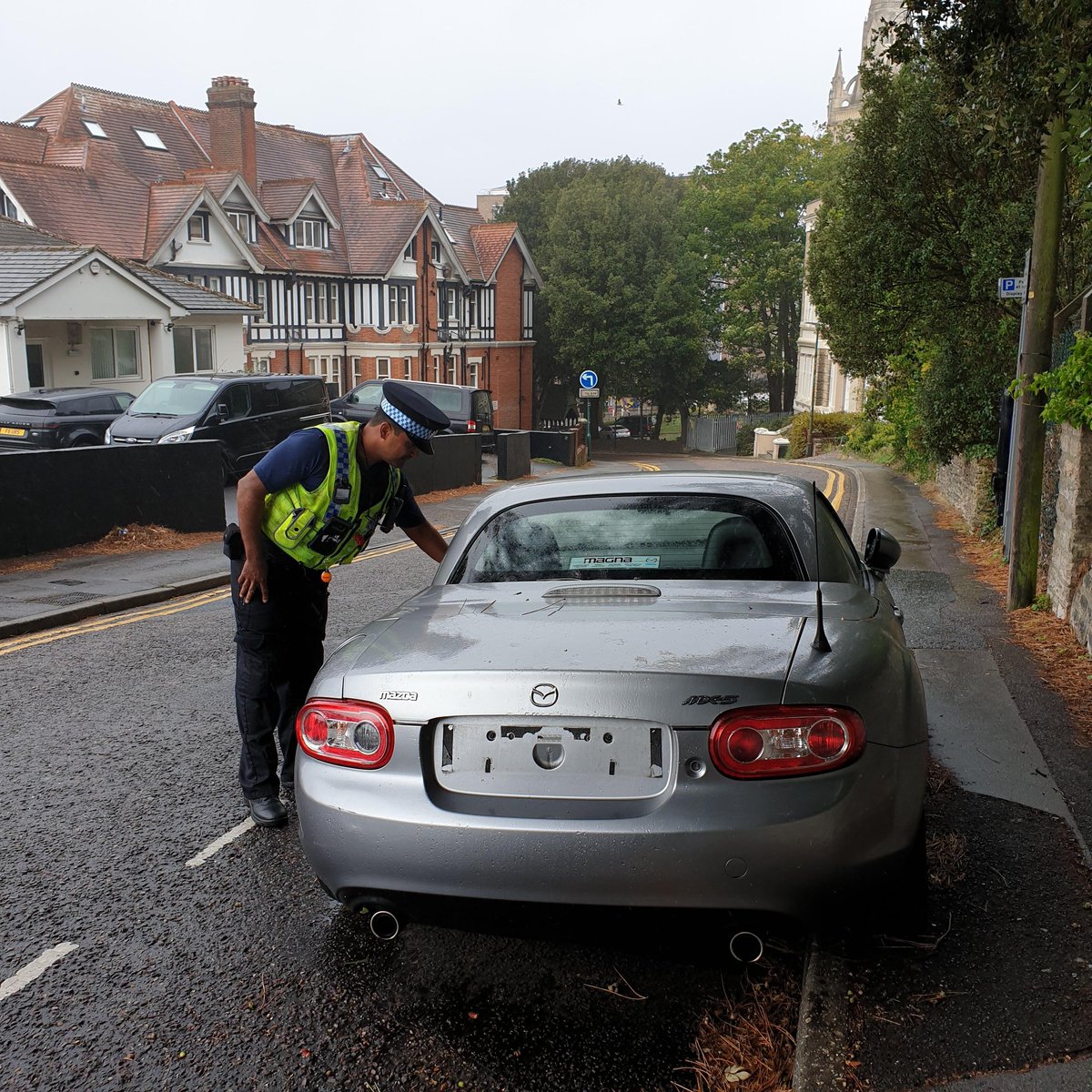 Pcso Harold and Pc Chris have come across a stolen vehicle , which had cloned number plates. We are currently waiting for the vehicle to be recovered .
#Alwaysonpatrol #eyesandears #BCP